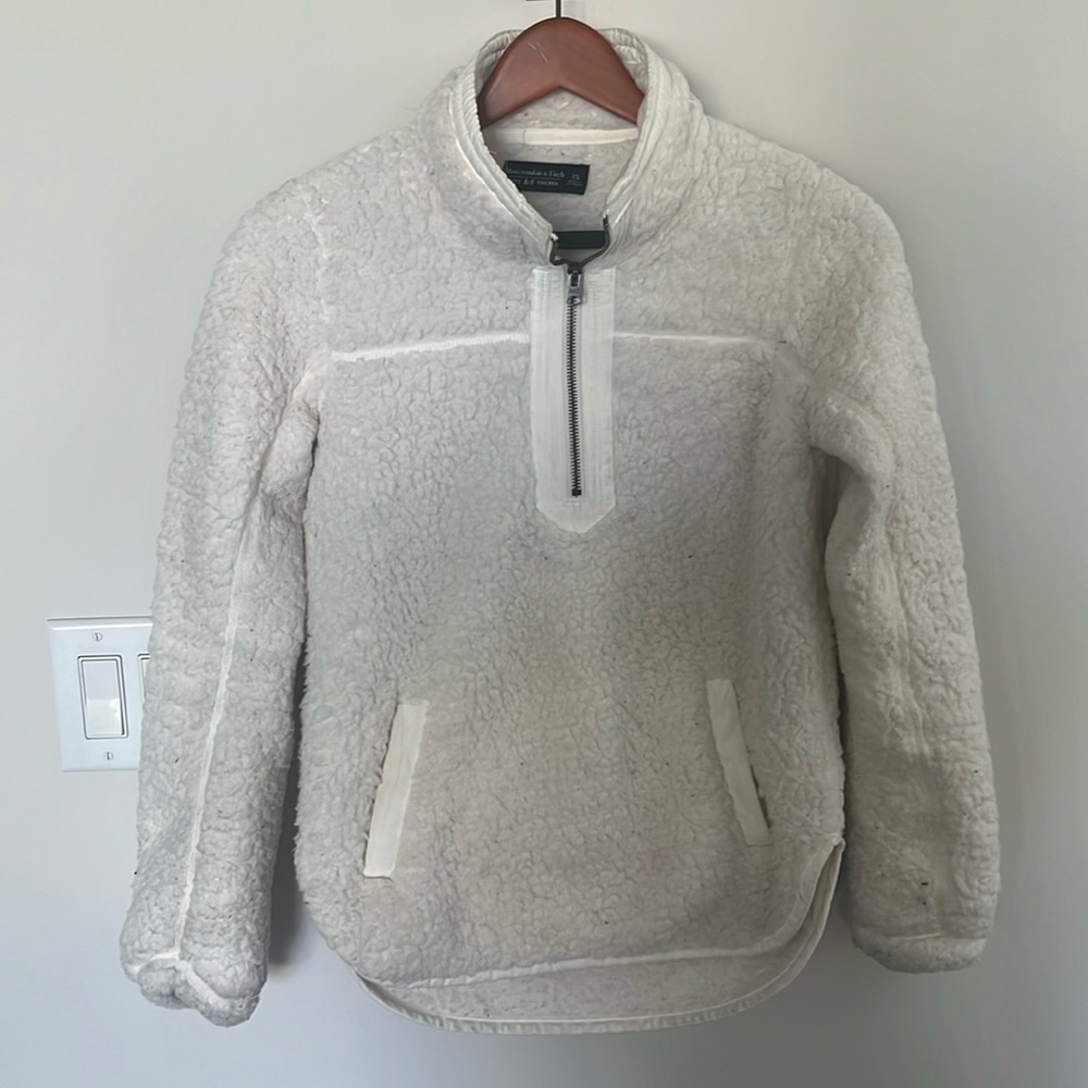 Abercrombie & Fitch white Sherpa pullover jacket, size XS